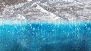 Заглянуть под лед: Juno впервые измерил толщину панциря Европы