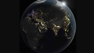 Ночная подсветка Земли меняется хаотично, а не только растёт